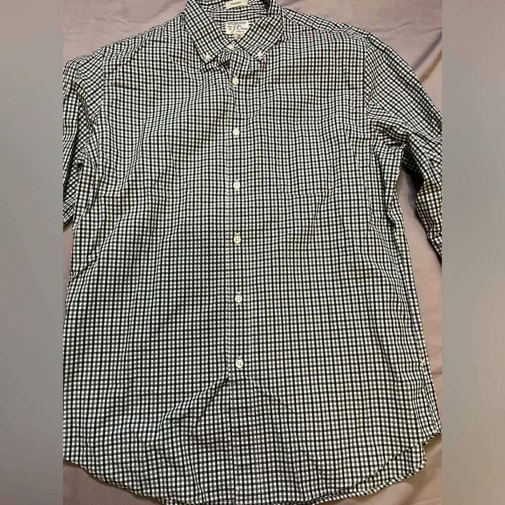 J crew classic plaid shirt Size medium